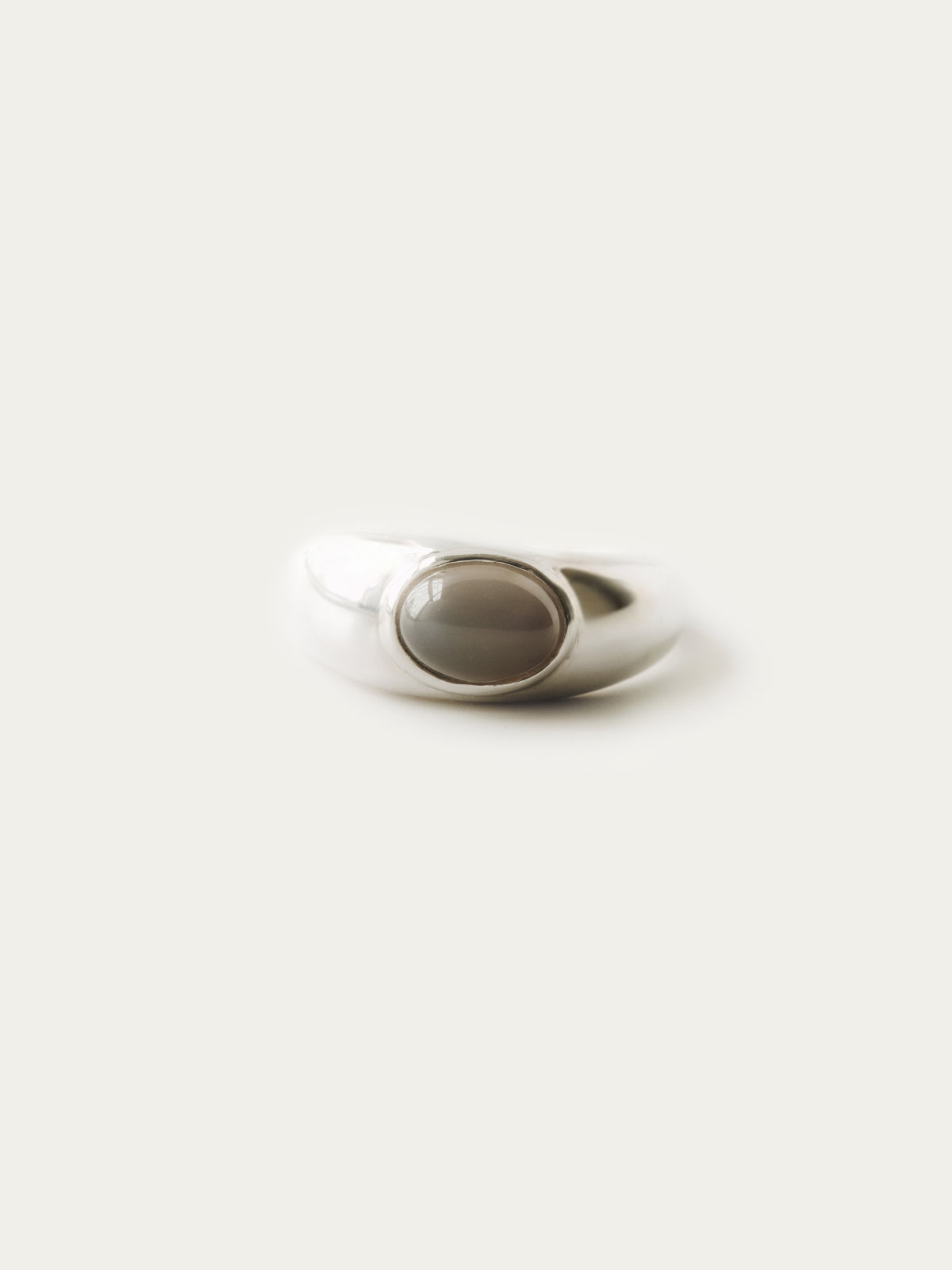 CHUNKY RING WITH OVAL GEMSTONE
