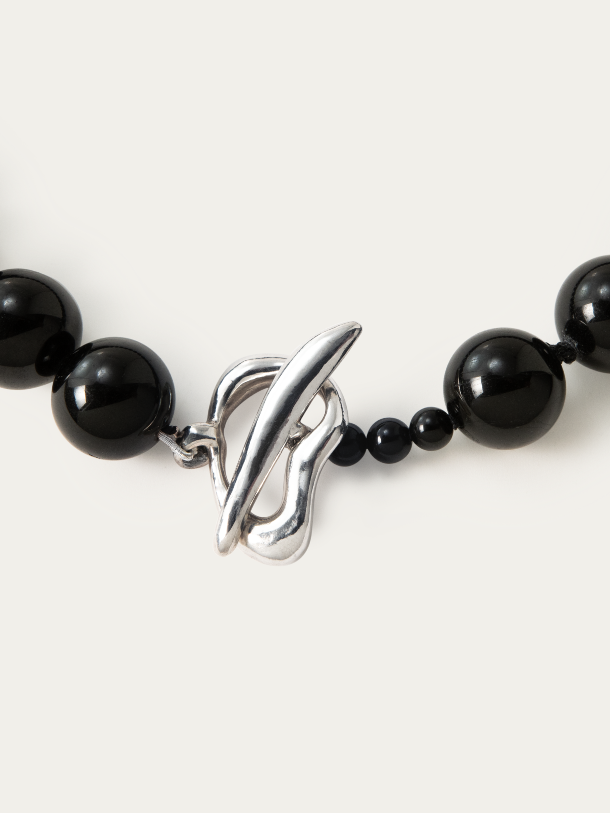 DULG NECKLACE