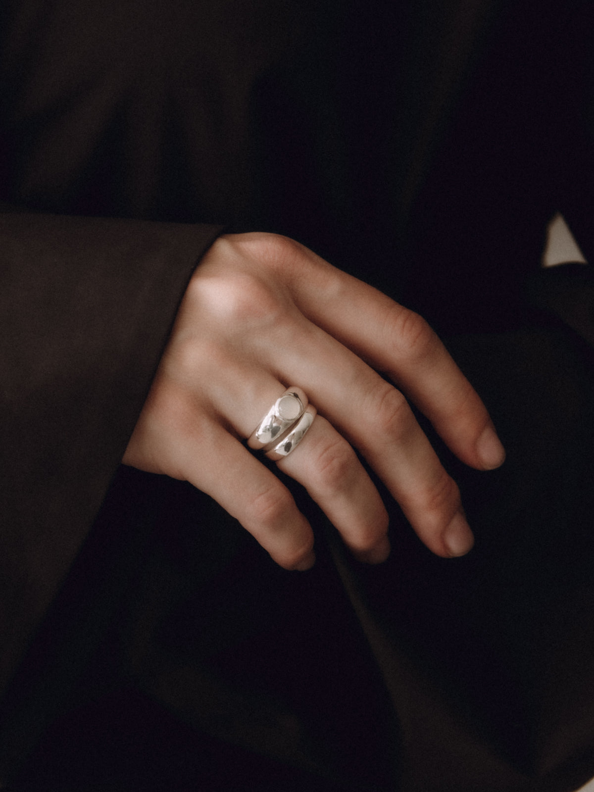 CHUNKY RING ROUND GEMSTONE