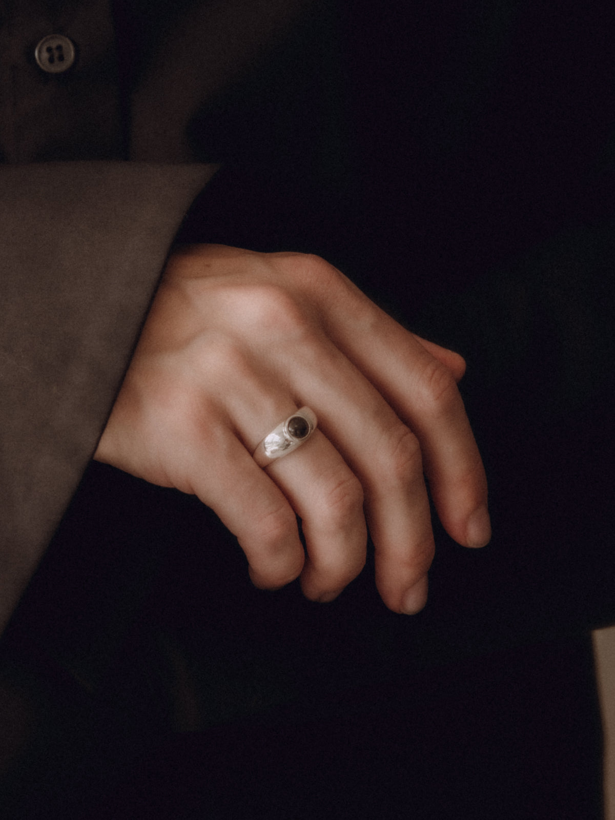 CHUNKY RING ROUND GEMSTONE