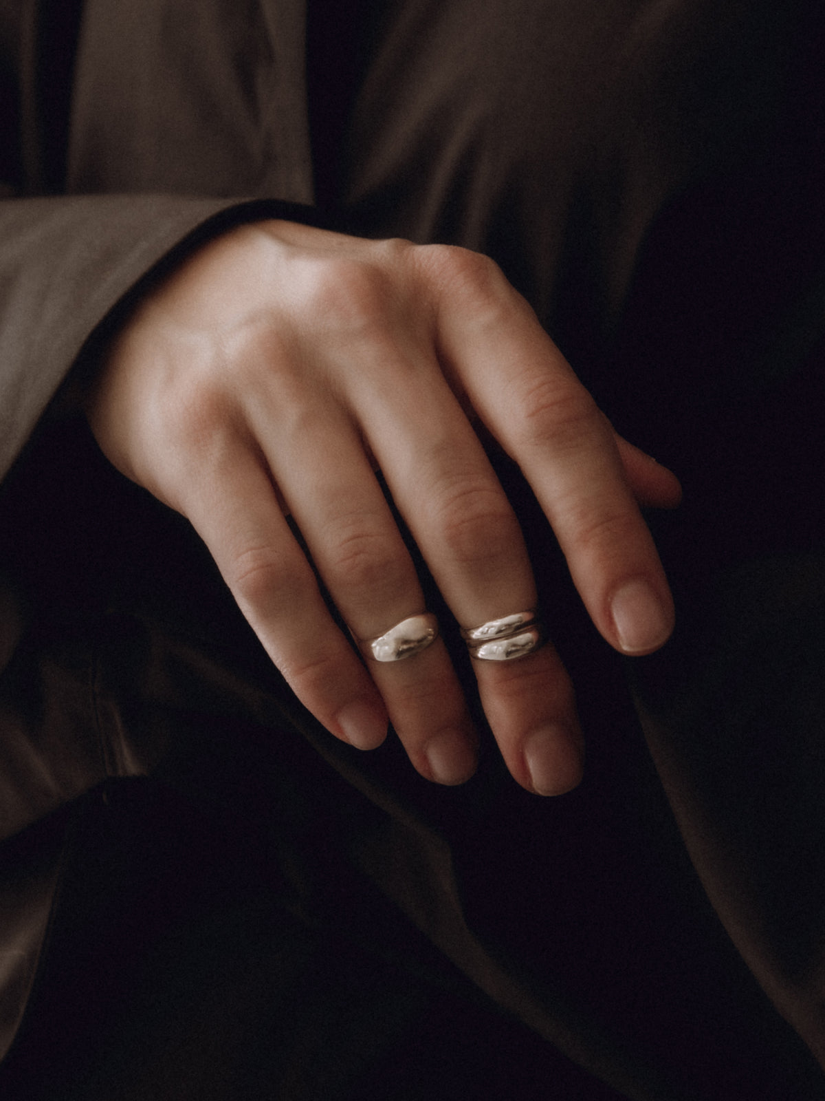 KNUCKLE BANDS